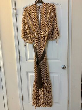 Fashion Nova Women’s Patterned Maxi Dress in Mustard and Black Size 1X